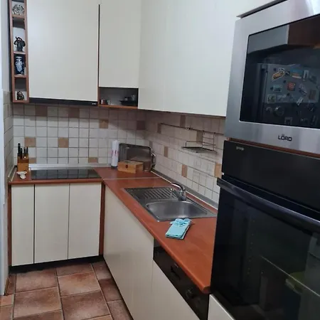 アパート Sara モスタル