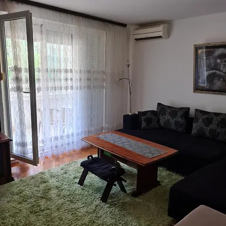 Sara アパート モスタル