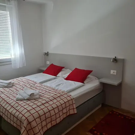 Sara * Mostar